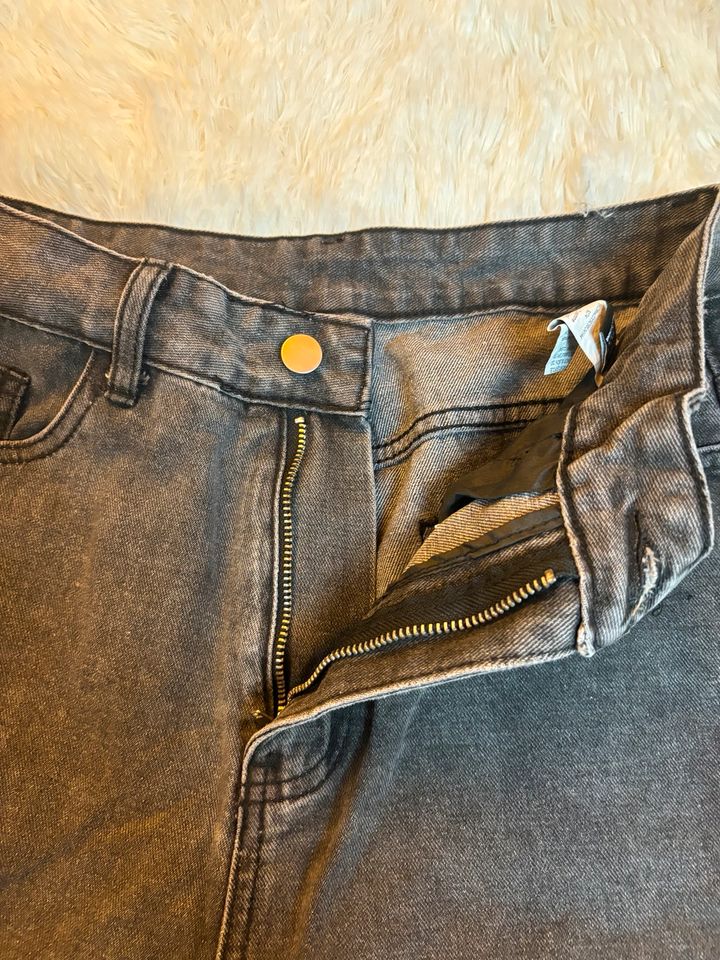 Baggy jeans Hose gr 38 Shein grau in Freudenberg