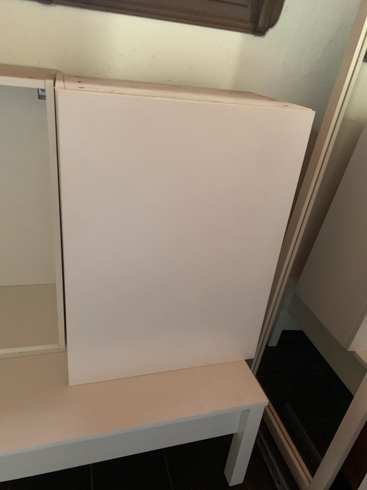 IKEA metod Wandschrank 60er in Neubrunn