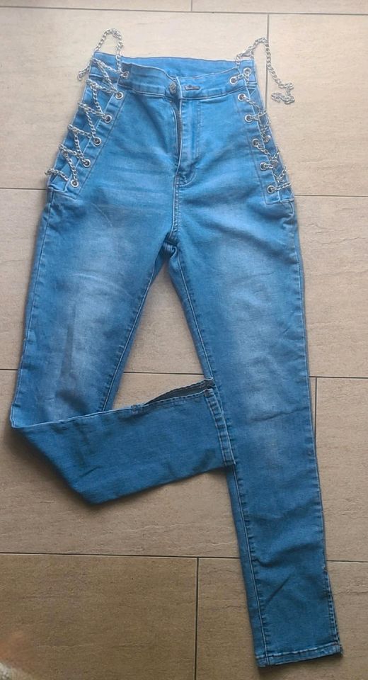 NEU sexy Jeans mit Ketten Schnürung High Waist * Größe S 36 in Nürnberg (Mittelfr)