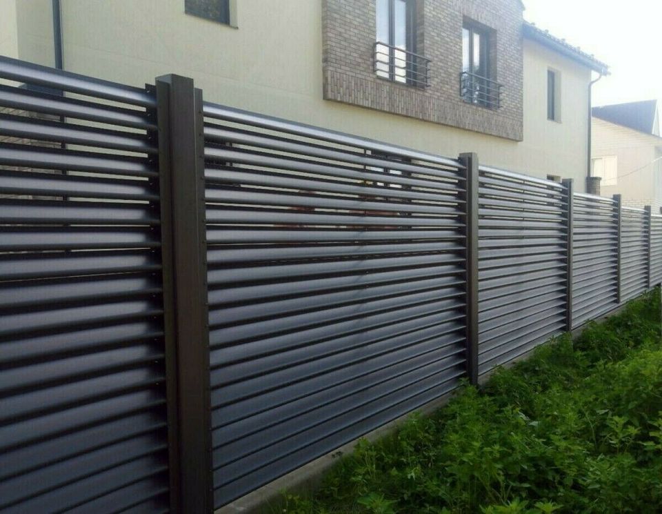 Aluminium Metallzaun Viola, 38 Meter x 1,8 Meter: Optimaler Garten Sichtschutz, inklusive Lamellenzaun, Jalousienzaun, Schmiedezaun und Schmuckzaun" in Siegen