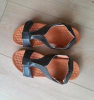 ungetragene Sandalen schwarz Gr. 41 Hessen - Linsengericht Vorschau