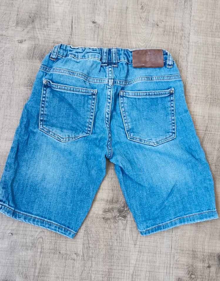Jeans Shorts von review in Gr. 140 in Schlangen