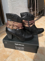 BUGATTI Stiefeletten • Ankle • Chelsea Boots • Gr. 41 • wie NEU Saarbrücken - Malstatt Vorschau