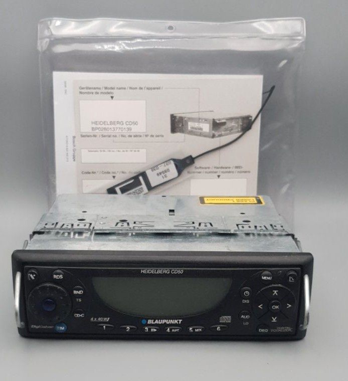 Blaupunkt Radio Heidelberg CD 50, mit Rahmen, Entriegelung in Hamburg