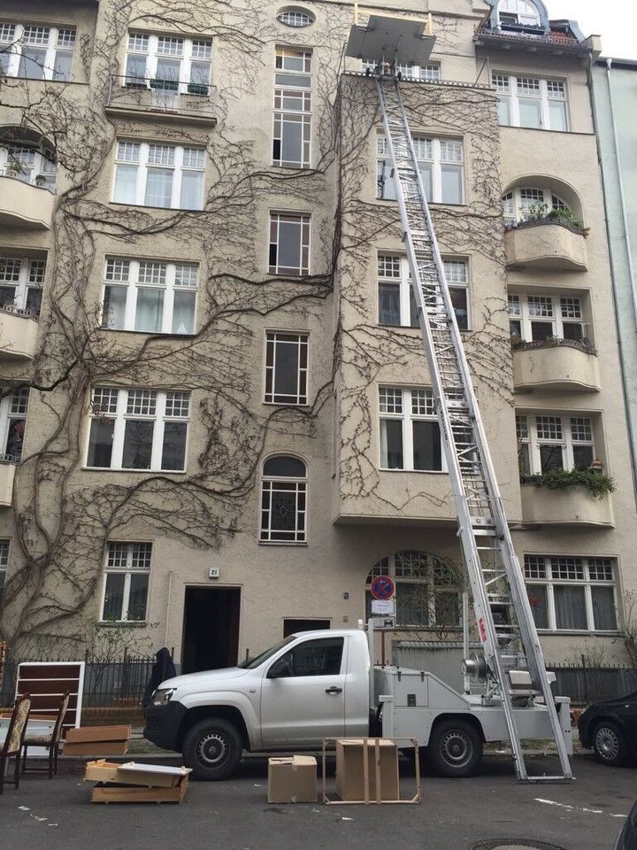 Schrägaufzug  mit Bediener in Berlin