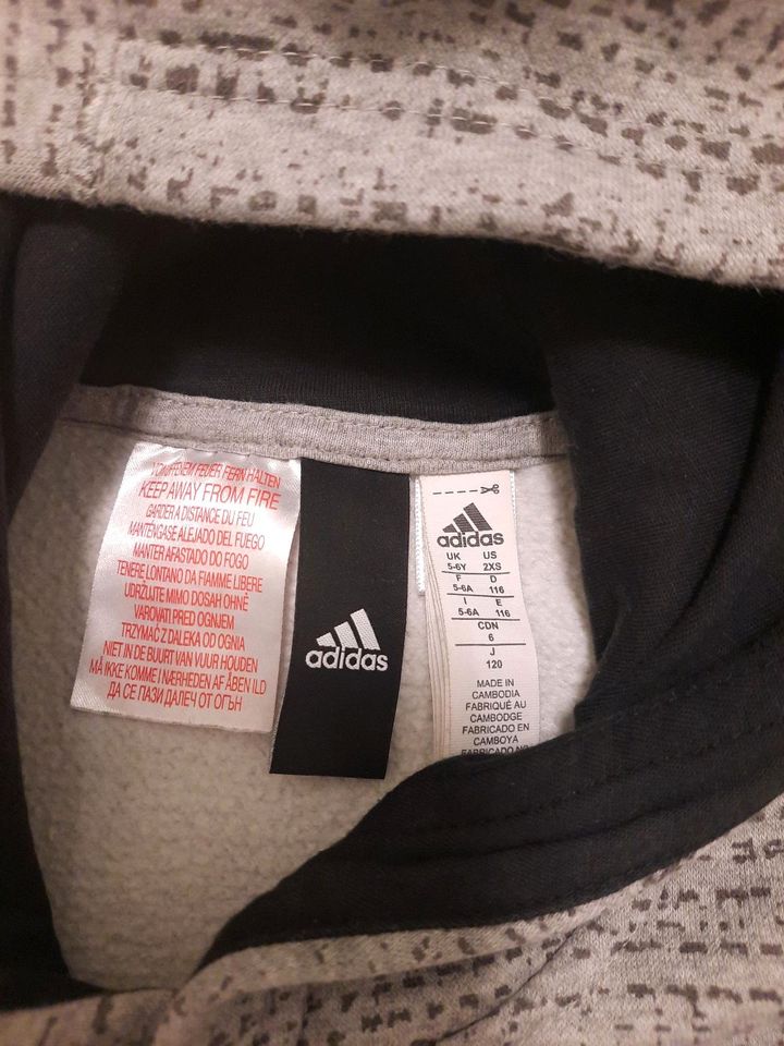 Adidas kaputzen Oberteil 116 Junge in München