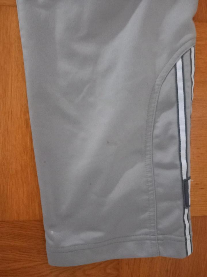 Adidas Joggers Jogginghose Hose Relaxhose Sporthose 164 XS S in Alsfeld