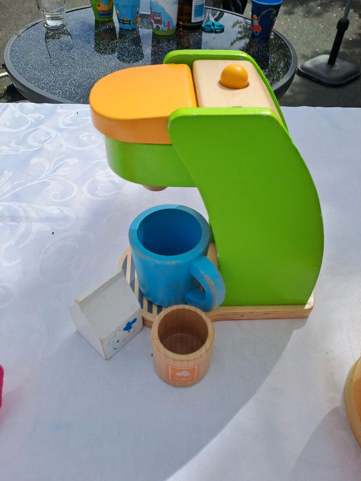 Verkaufe Kaffeemaschine aus Holz für Kinderküche in Heßdorf
