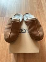 Original UGG Hausschuhe Braun Gr. 38 Lammfell Niedersachsen - Tostedt Vorschau