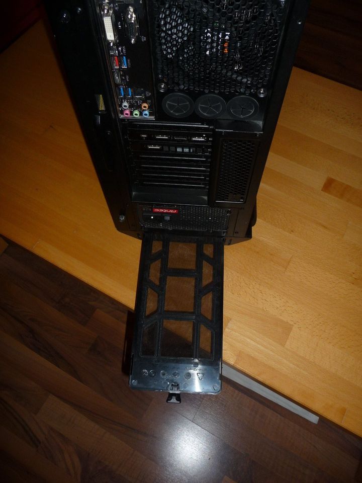 Gaming PC, i7 6700K, RTX 2080, 16 GB DDR4, 240 GB SSD TOP!! in Arnsberg