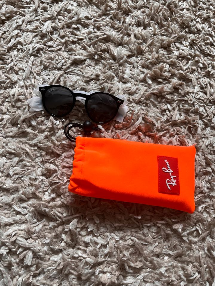 Originale Ray Ban Kindersonnenbrille in Lotte