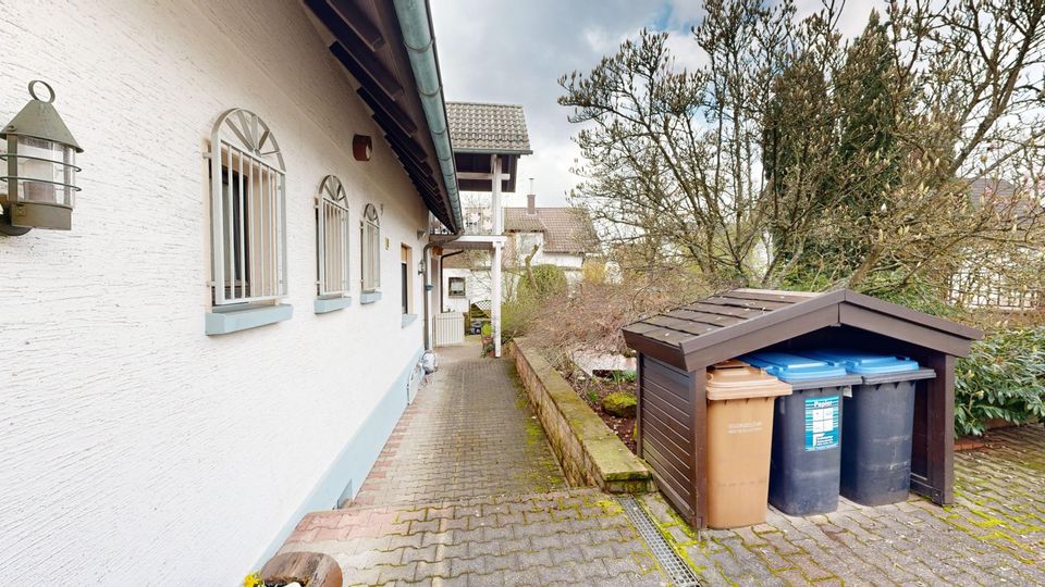 Beliebte Wohnlage | Ein-/Zweifamilienhaus mit Doppelgarage auf großem Erbpachtgrundstück in Kaiserslautern