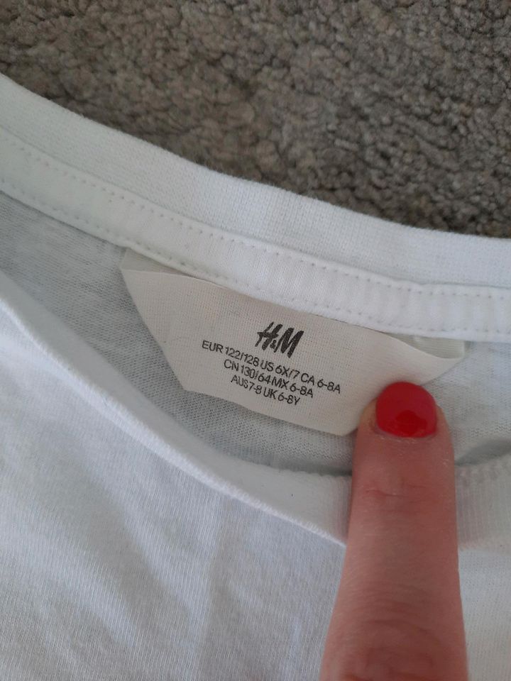 T-Shirt H&M Größe 122/128 in Brietlingen