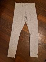 2 Graue dünne Leggins Größe 122/128 Kreis Pinneberg - Moorrege Vorschau