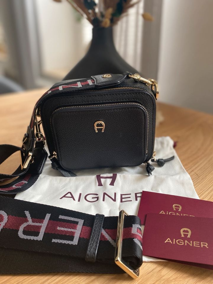 Aigner Zita S Umhängetasche Crossbody mit Gurt schwarz in Kiel