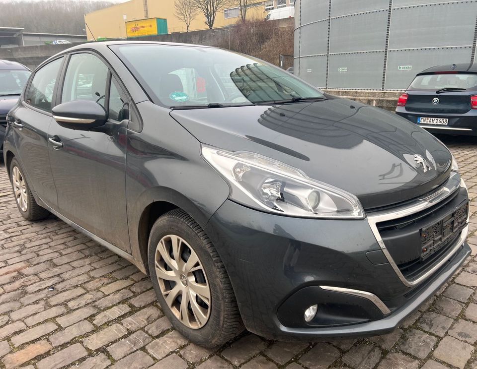 Peugeot 208 Active Motorproblem ~Wenig gelaufen ~ in Wuppertal