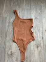 Stringbody mit Detail (Ausschnitt an der Seite) Bershka NEU Nordrhein-Westfalen - Euskirchen Vorschau