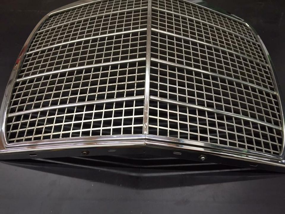 Mercedes W108 W109 CHROM Kühlergrill S-Klasse in Neusäß