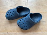 blaue Kinder Crocs Hausschuhe Sandalen Feldmoching-Hasenbergl - Feldmoching Vorschau