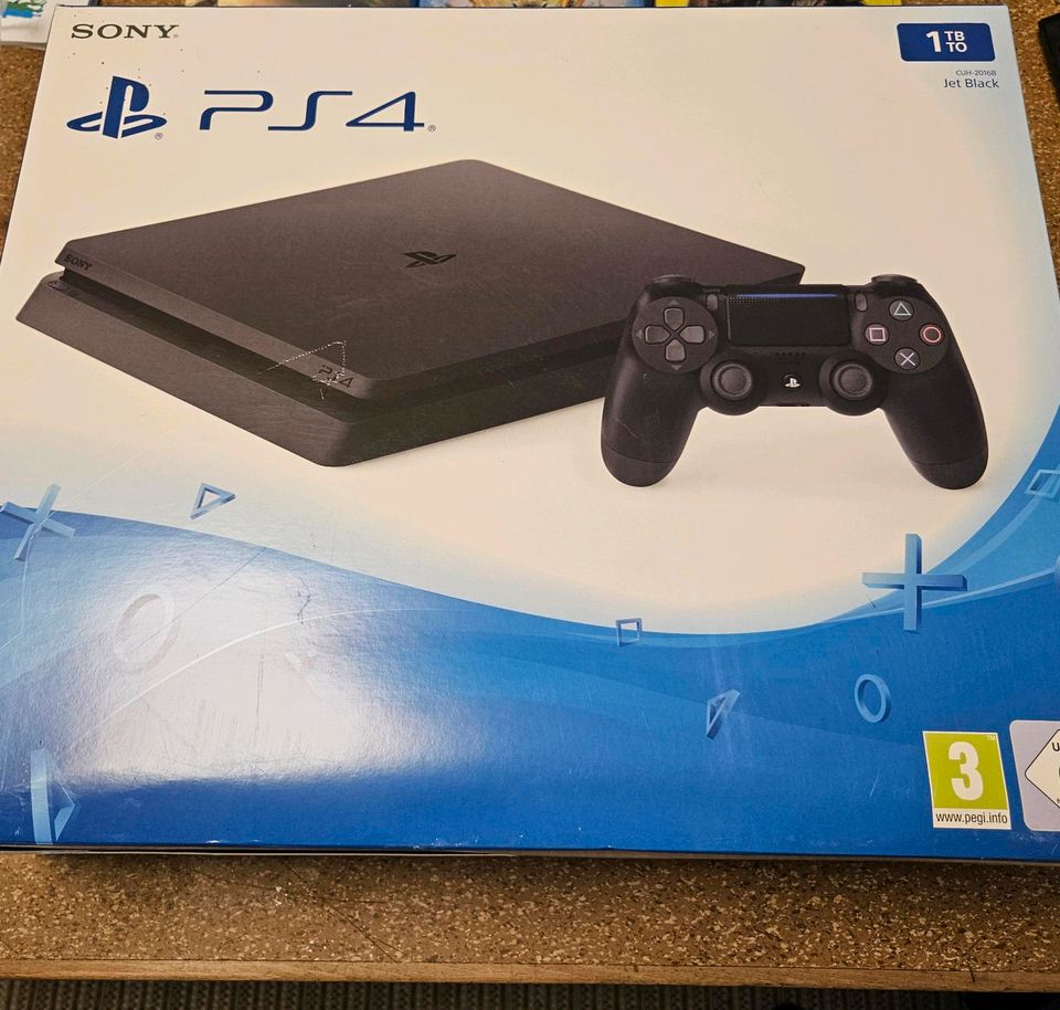 Playstation 4 Slim 1Tb 9 Spiele OVP in Würzburg