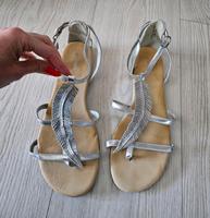 Damen Sandalen Silber strass 40 Niedersachsen - Twistringen Vorschau