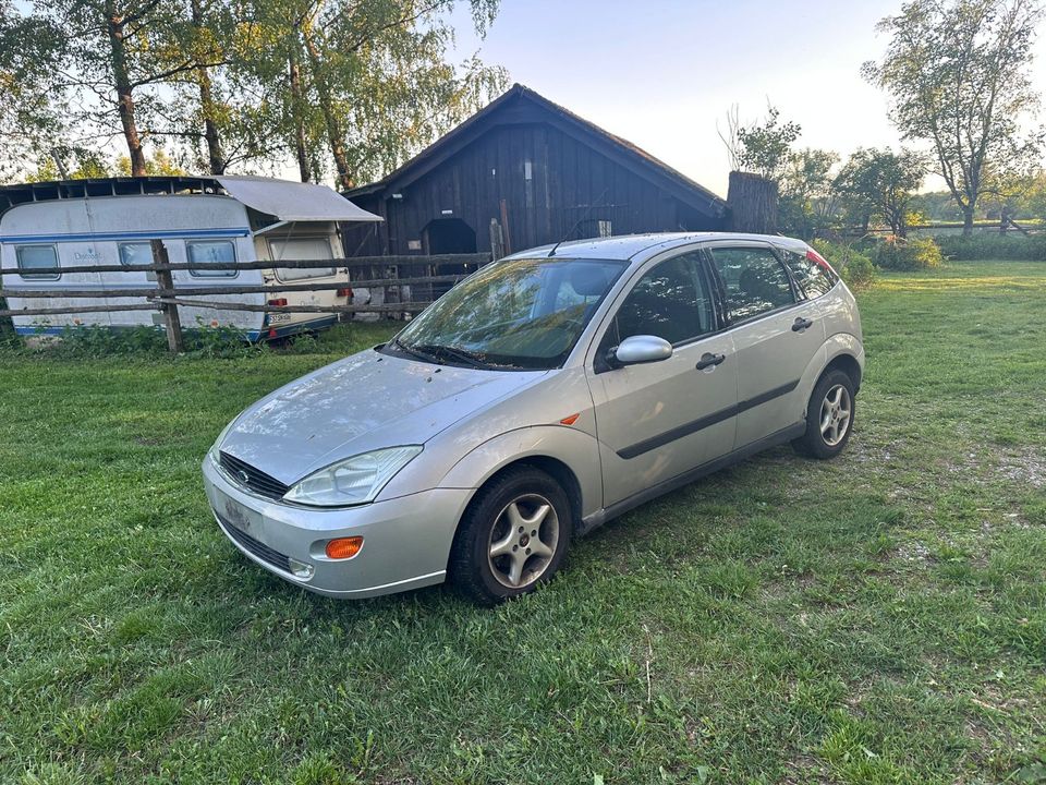 Ford Focus 1.6 Benzin mit Klima in München