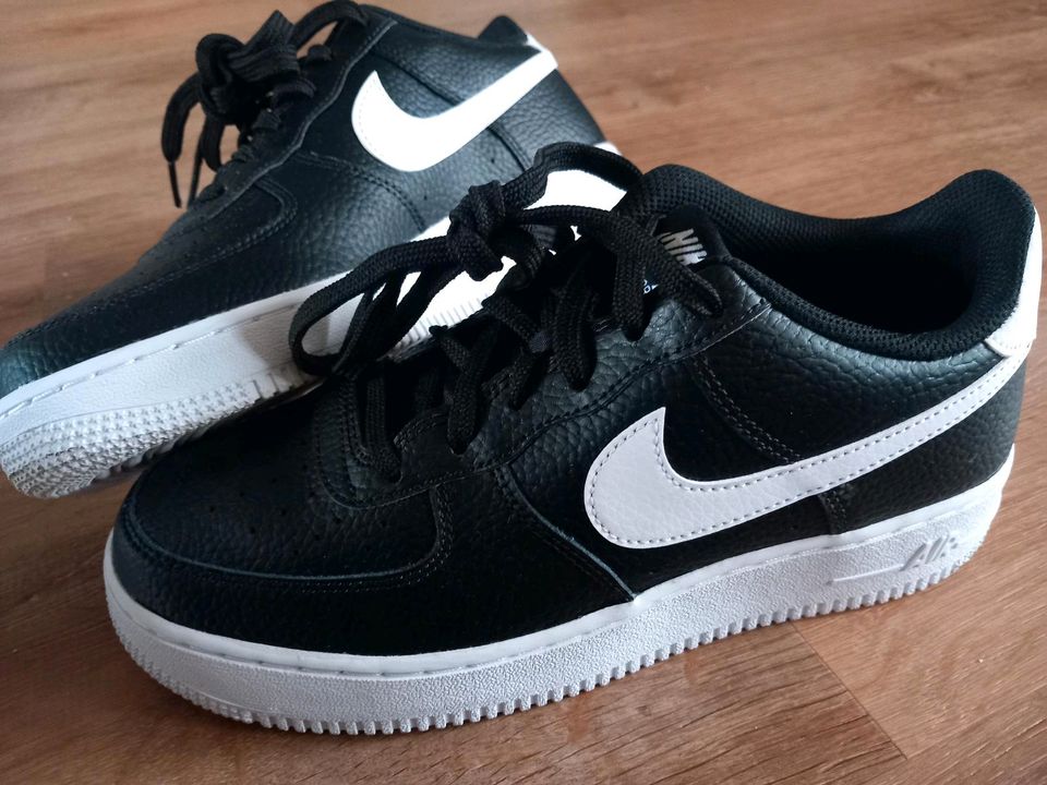 Nike AF1 gr. 39 wie neu *OVP* in Oststeinbek