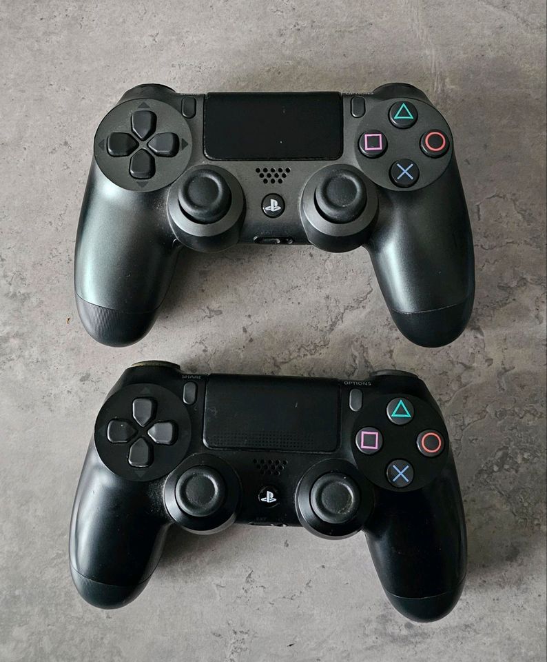 Playstation 4 Pro Konsole + 2 Controller + Spiele in Dorsten