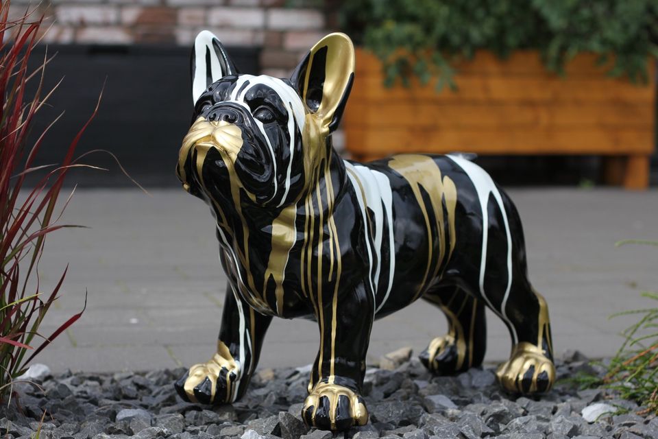 Design Figur Französische Bulldogge Deko Haus Garten Hund Statue in  Niedersachsen - Lingen (Ems)