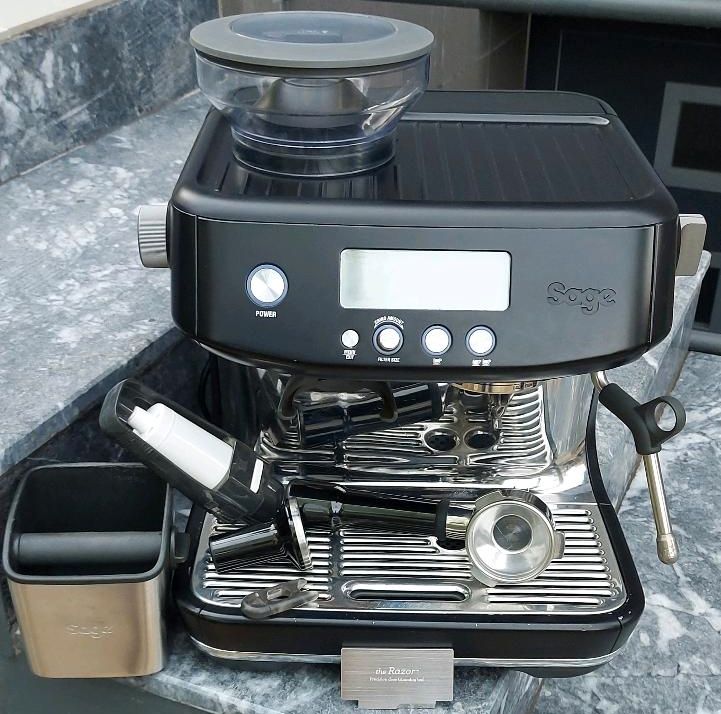 Sage the Barista Pro Espressomaschine mit Kaffeemühle in Negenborn