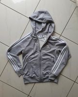 Coole graue adidas Jacke mit Kaputze, Gr.34 Hessen - Hüttenberg Vorschau