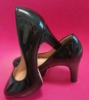 Pumps, Hochglanz schwarz, Gr. 40 Nordrhein-Westfalen - Meerbusch Vorschau