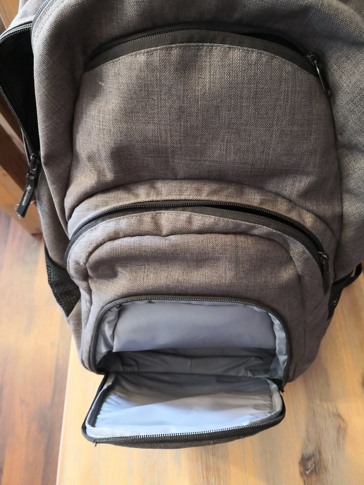 Dakine Rucksack grau 30l Unisex in Leipzig