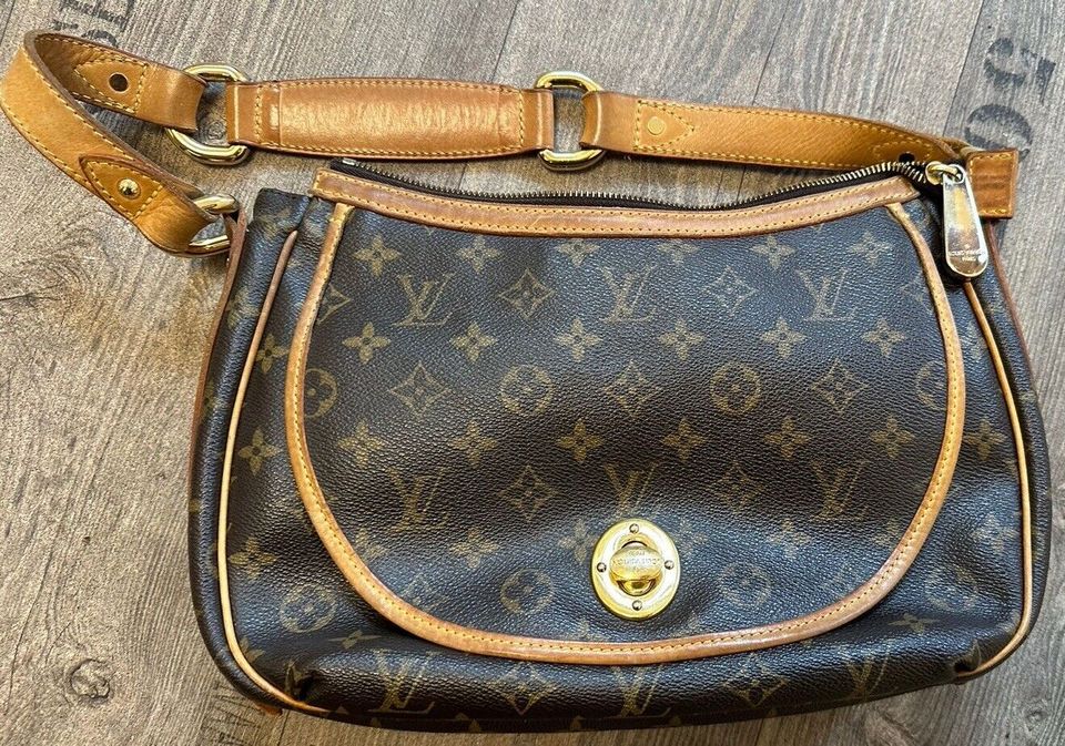 Louis Vuitton Original - Monogram Tulum - Pm - Schultertasche ( DATA VI5007  ) Handtasche Shopper Damentasche Buisness Damen Tasche Umhänge Handtasche  Neuwertig DHL Versand Händler Echt in Rheinland-Pfalz - Igel | eBay  Kleinanzeigen ist jetzt Kleinanzeigen