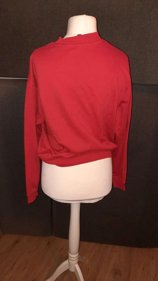 Pulli rot gr. M von H&M Divided in Steyerberg