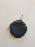 süße kleine runde schwarz Leder Tasche Neu Karabinerhaken Nordrhein-Westfalen - Erkelenz Vorschau