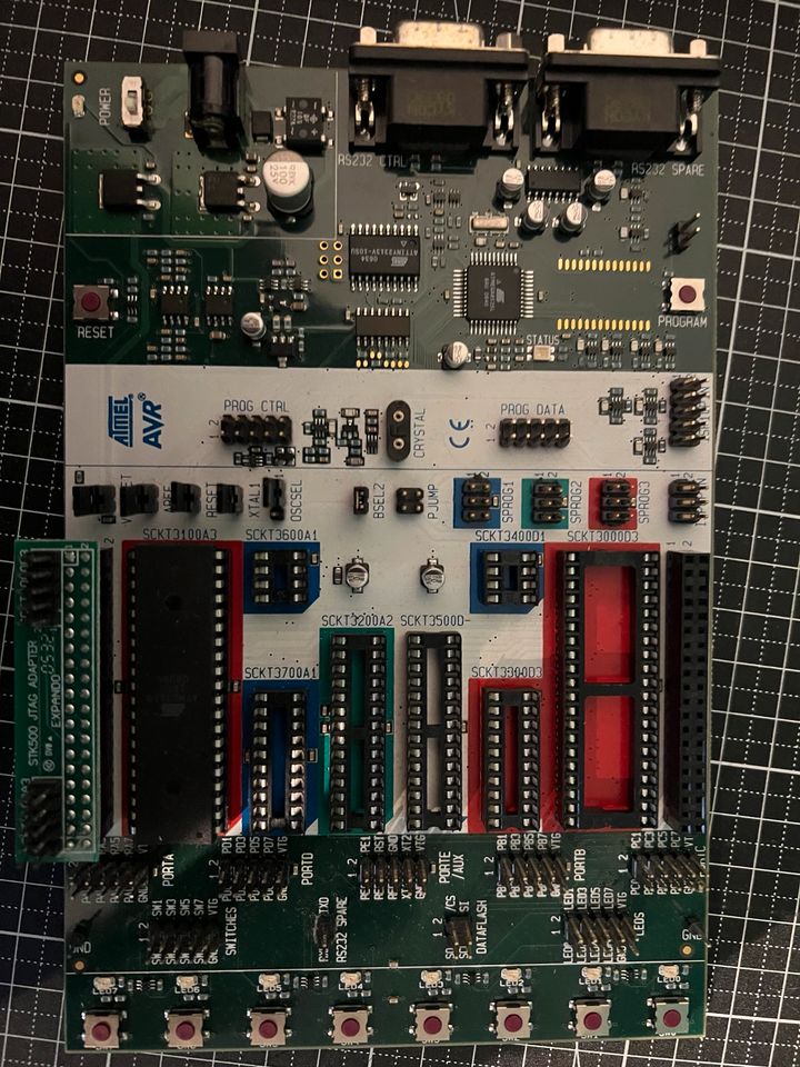 Atmel AVR STK500 Entwicklungsboard in Edewecht