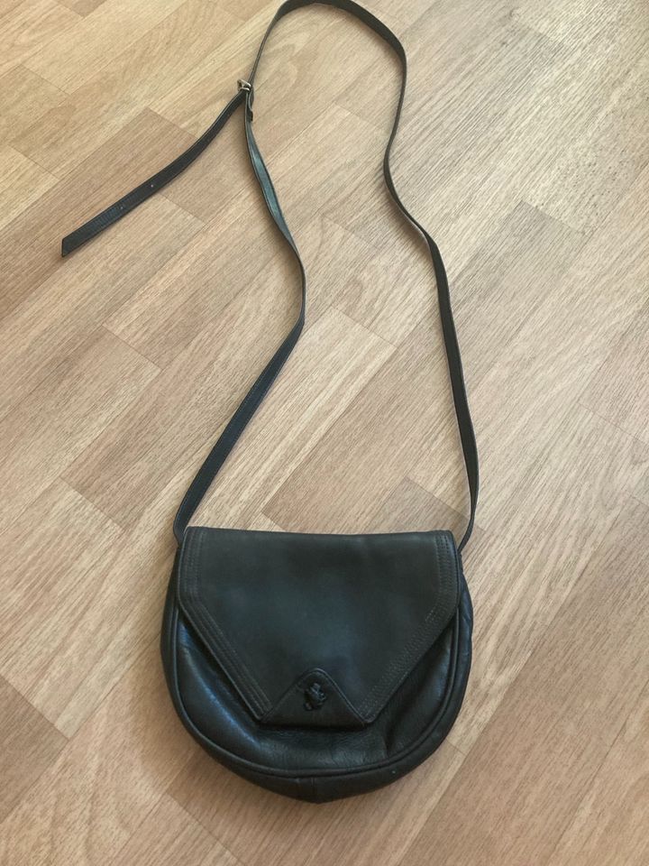 Corvino vintage Leder Umhängetasche schwarz in München