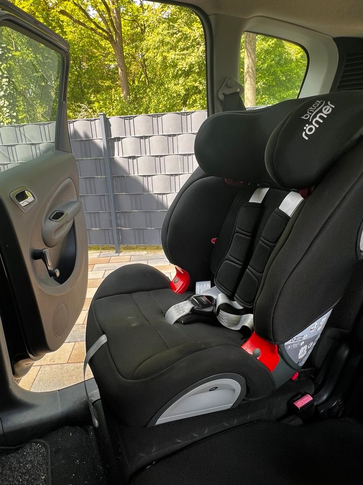 Britax Römer Autokindersitz in Neu-Isenburg