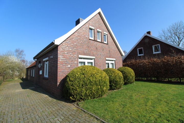 Sanierungsbedürftiges Wohnhaus für Handwerker/Bastler in Wittmund