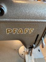 Oldtimer Nähmaschine Pfaff 230 inklusive Tisch  Fußpedal Deko Nordrhein-Westfalen - Schwerte Vorschau