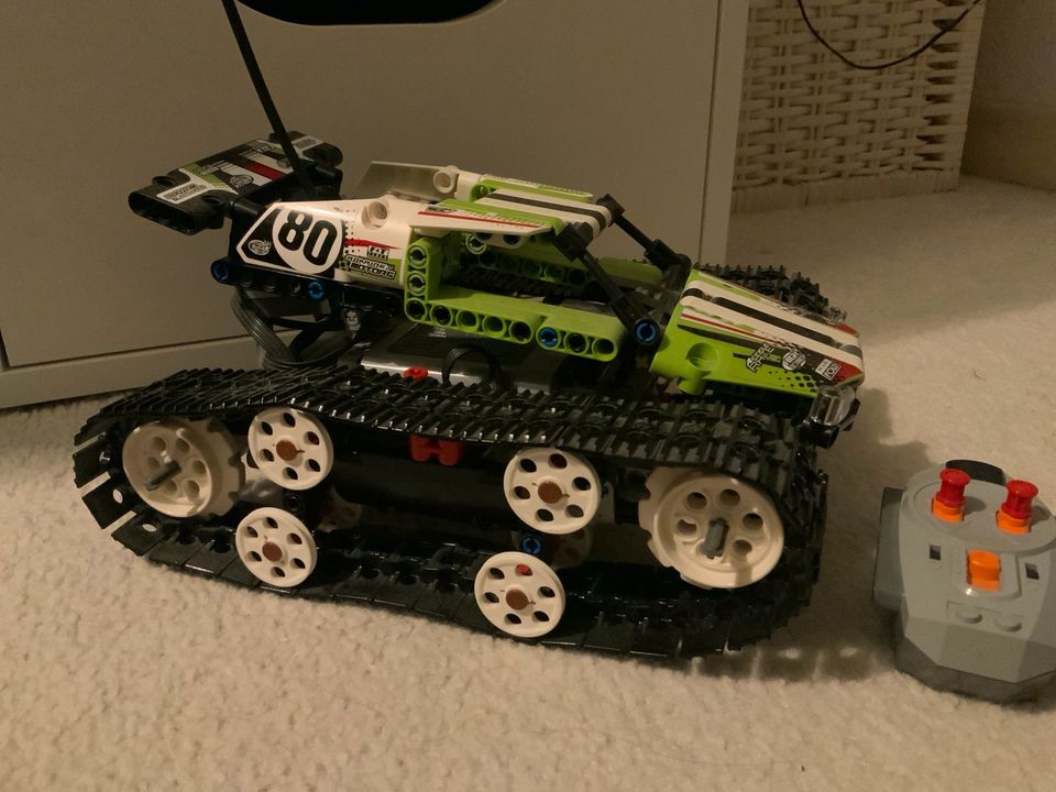 Lego Technic Tracked Racer 42065 in Nortorf