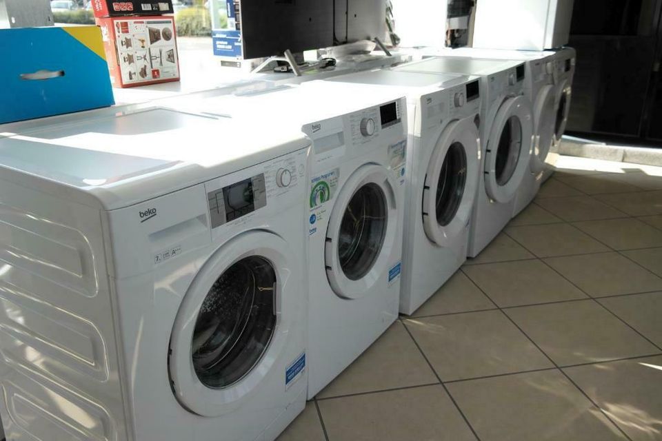 Kühlschrank Waschmaschine Geschirrspüler Fernseher Trockner in Korschenbroich