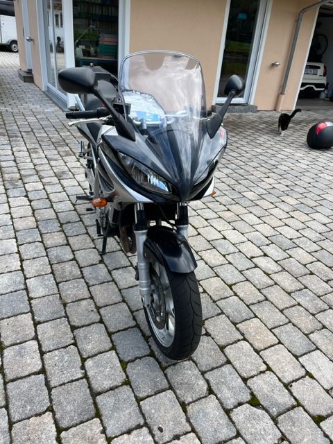 Yamaha Faser FZ6 in Aschau im Chiemgau