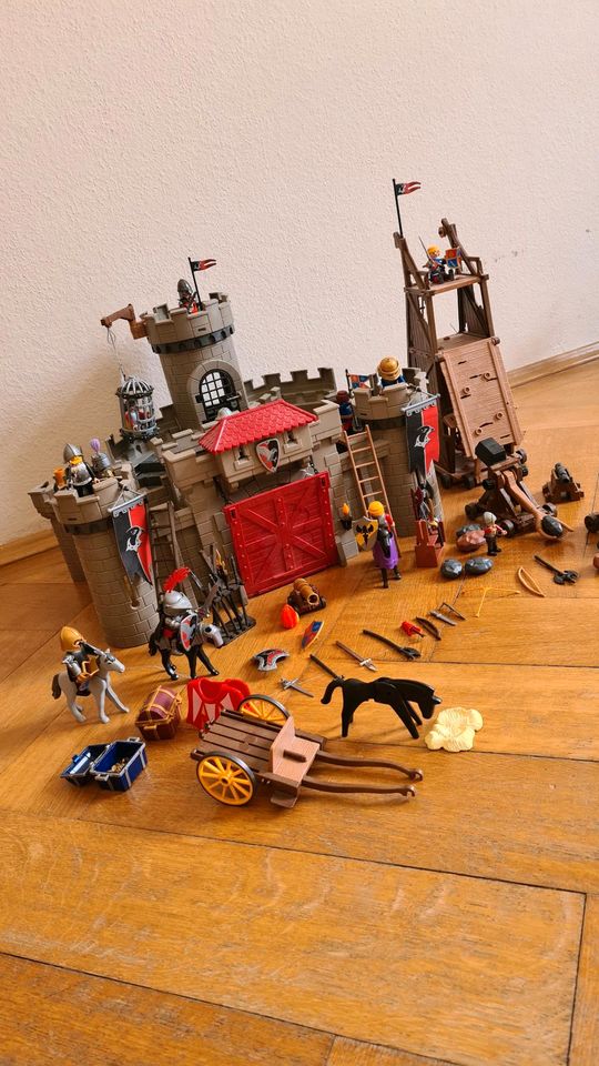 Playmobil Falkenritterburg in München