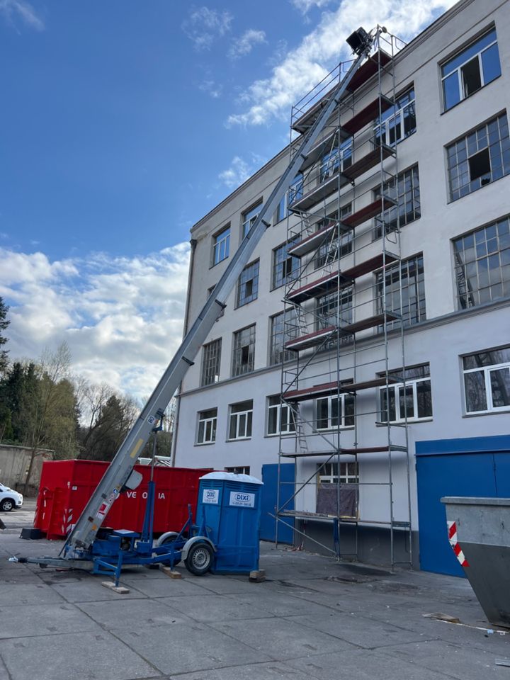 Fabrikationsfläche mit Lager und Bürooptionen in Dresden