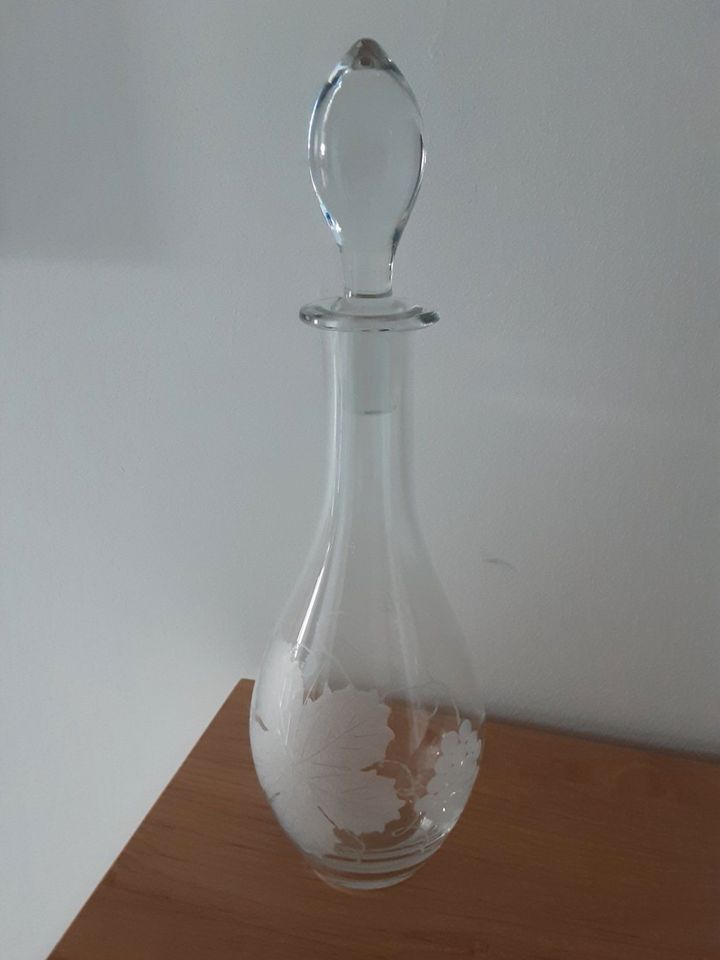 grosse Karaffe, Wein, geschliffen, Stöpsel, Höhe 37 cm, unbenutzt in Ölbronn-Dürrn