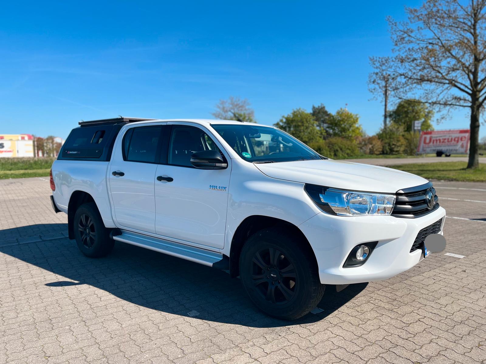Abbildung des Autos Toyota 2,4 Hilux Double …