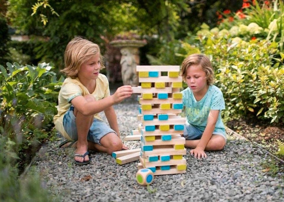 Spielmobil Deluxe mieten, Partyspiele Trinkspiele Spieleanhänger in Spahnharrenstätte