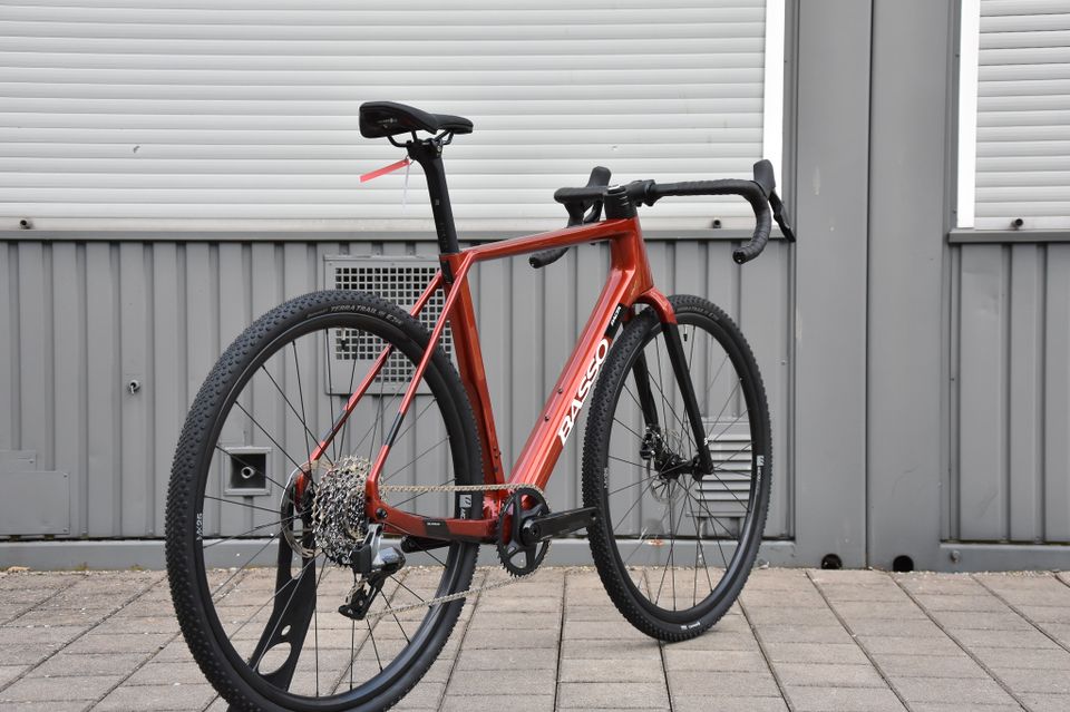 Gravelbike BASSO PALTA II SRAM RIVAL AXS XPLR 1x12 - Gr.M - candy red - 2024, NEU ab Vertragshändler! in Hilzingen